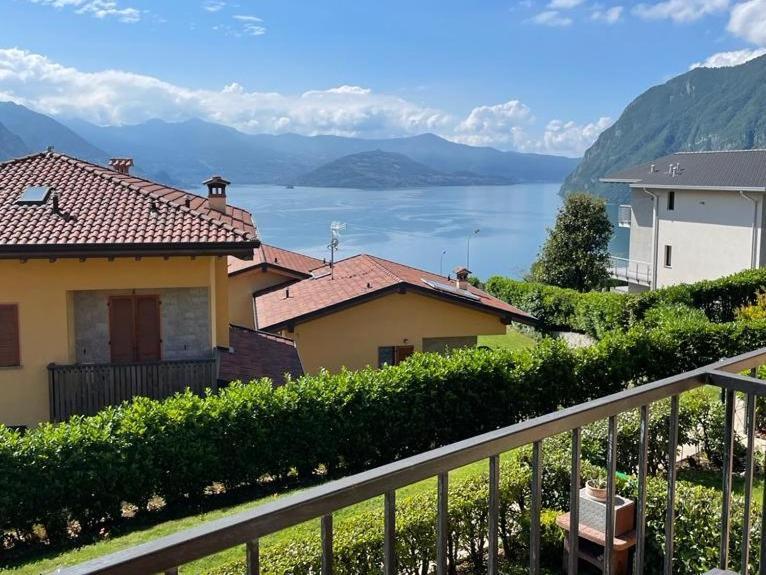 Happy Guest Apartments - Lake View And Pool Riva di Solto Luaran gambar