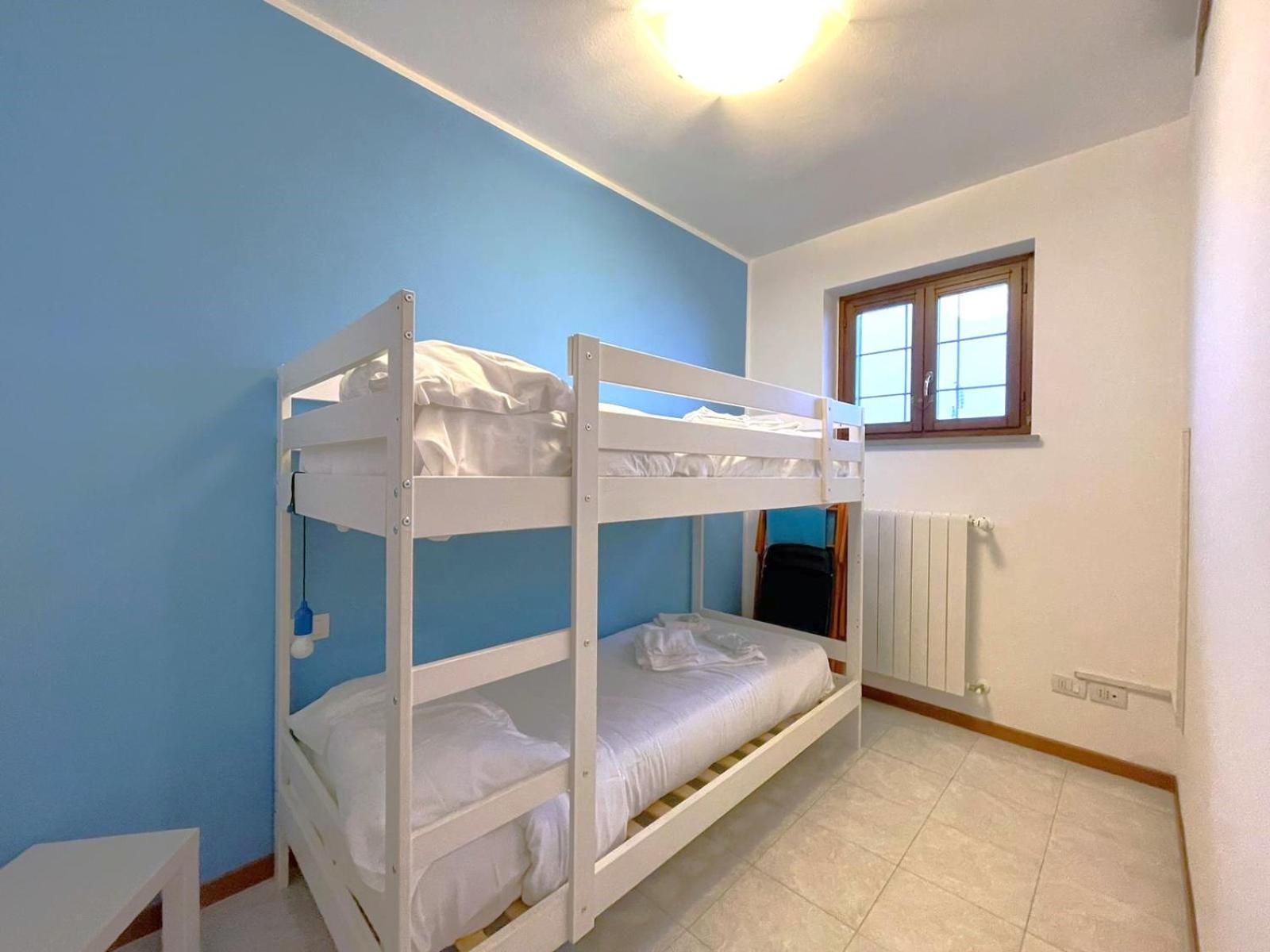 Happy Guest Apartments - Lake View And Pool Riva di Solto Luaran gambar