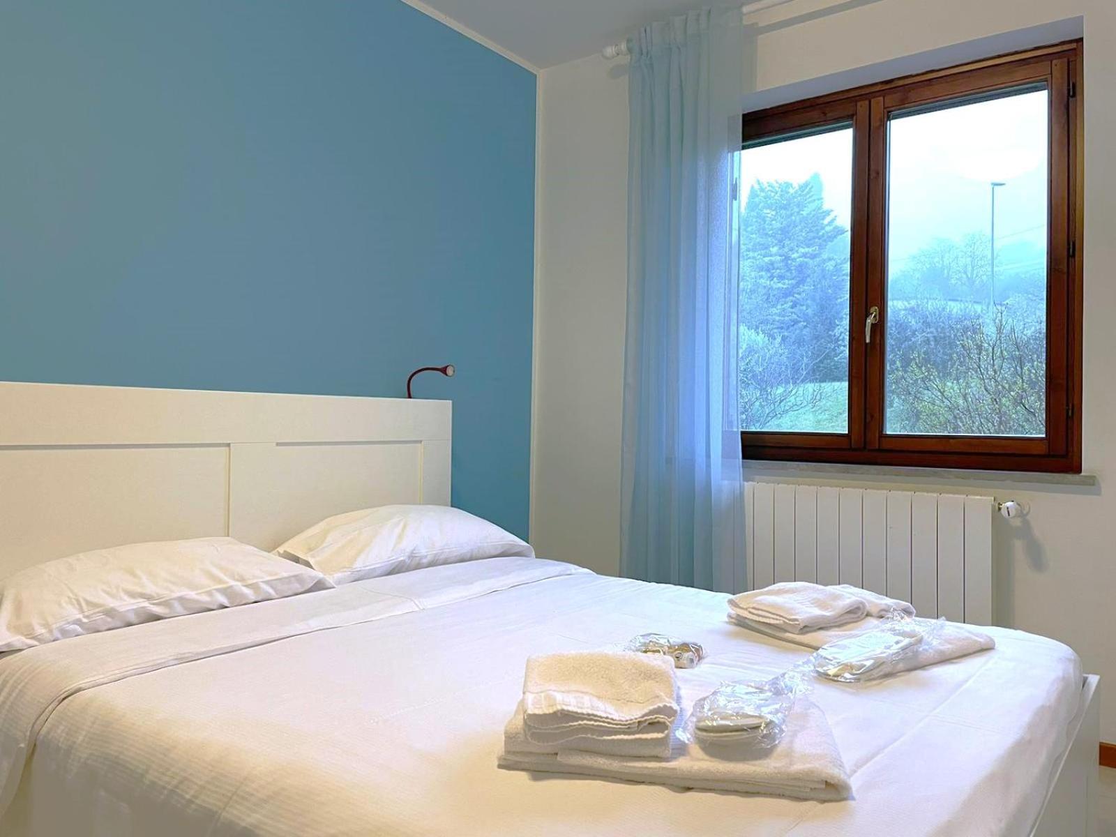 Happy Guest Apartments - Lake View And Pool Riva di Solto Luaran gambar